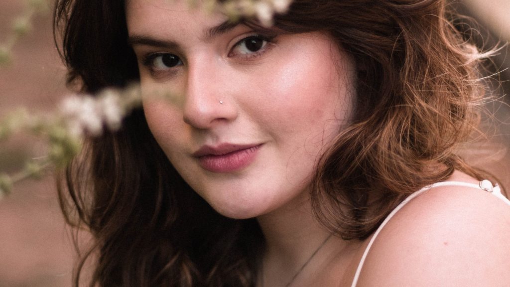 Where to Meet Plus-Size Women? Dating App for Chubby Chasers?